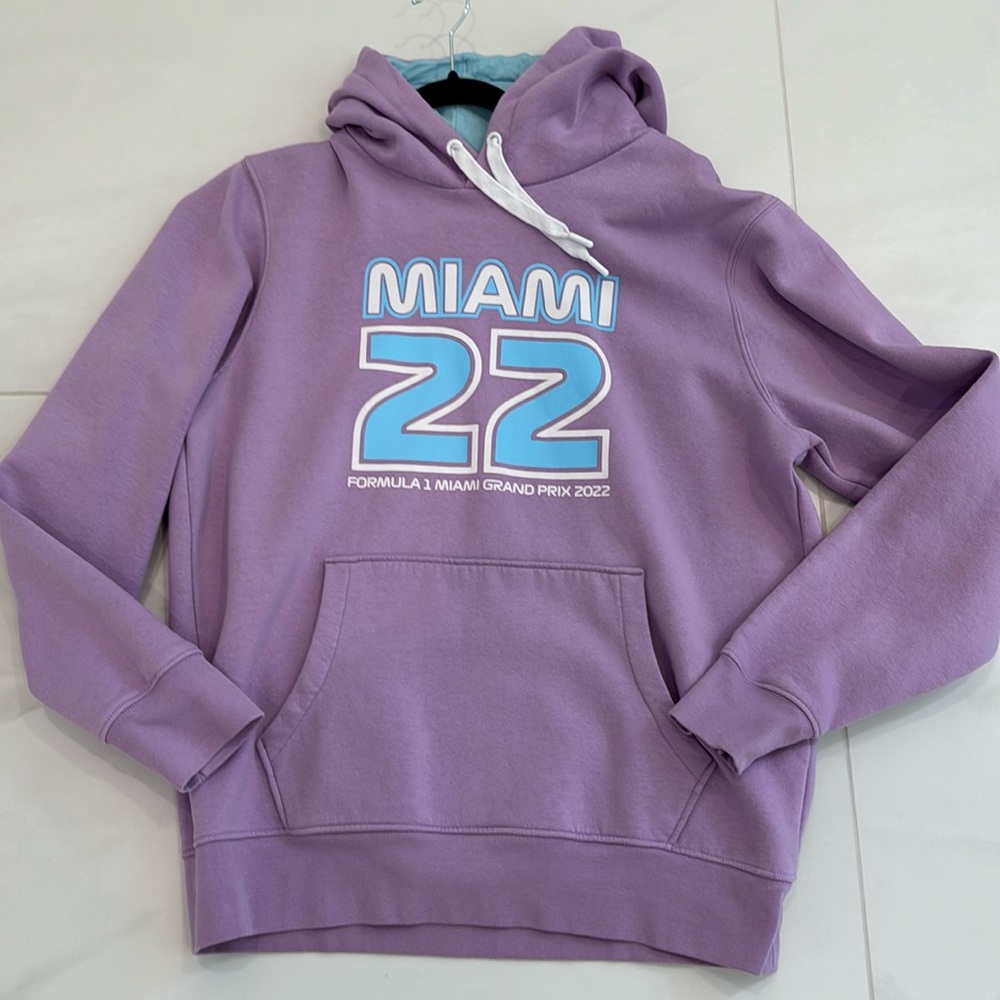 EUC women’s medium purple sweatshirt from Formula 1 Grand Prix in Miami